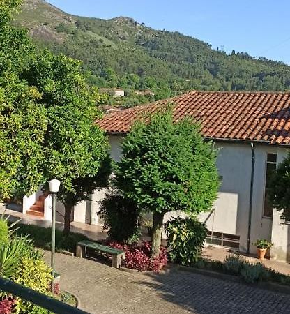 Hotel Pensao Continental Machado Caldelas Exterior foto